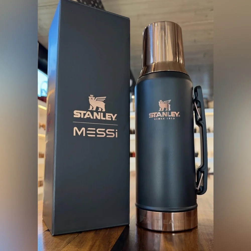 NEW MESSI GOAT Stanley high precision flow mate systemThermos 1.2 L - Picture 6 of 9